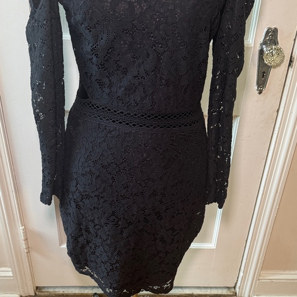 Express Women’s Black Lace Dress Size Small NWT - Picture 4 of 16